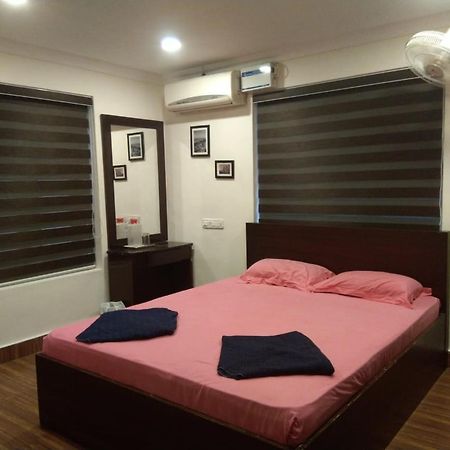 Capital Homestay Thiruvananthapuram Exterior foto